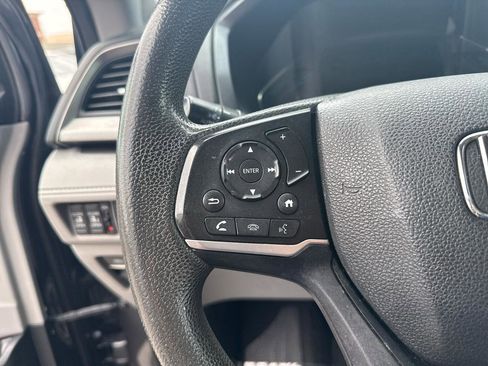 Used 2018 Honda Odyssey EX image 16