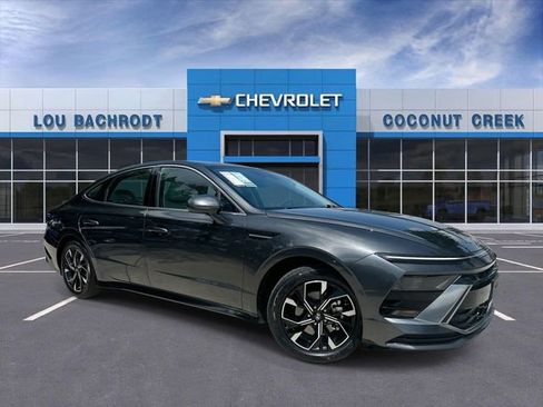 Used 2025 Hyundai Sonata SEL FWD image 1