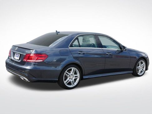 Used 2014 Mercedes-Benz E 350 4MATIC Sedan image 4