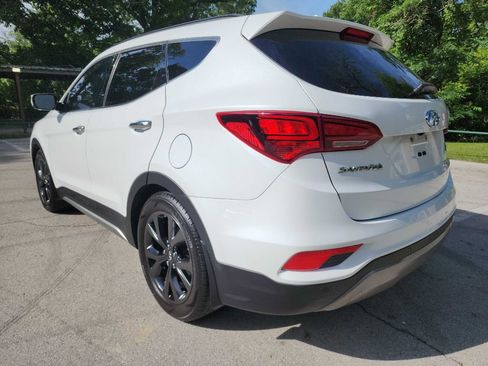 Used 2017 Hyundai Santa Fe Sport w/ Cargo Package FWD image 5