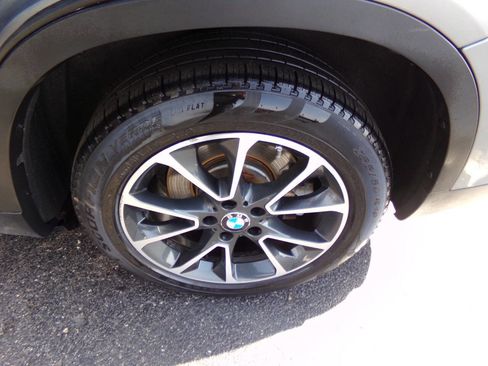 Used 2016 BMW X5 xDrive50i w/ Dynamic Handling Package image 11