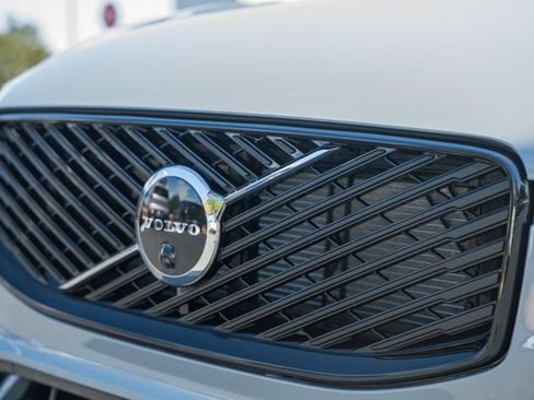 New 2027 Volvo XC60 B5 Ultra AWD/4WD image 14