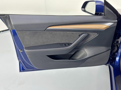 Used 2023 Tesla Model 3 Standard Range image 43
