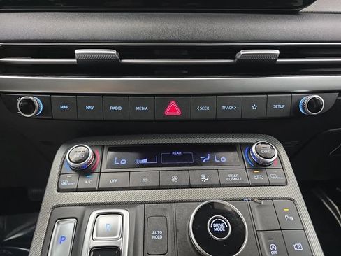 Used 2025 Hyundai Palisade SEL FWD image 21