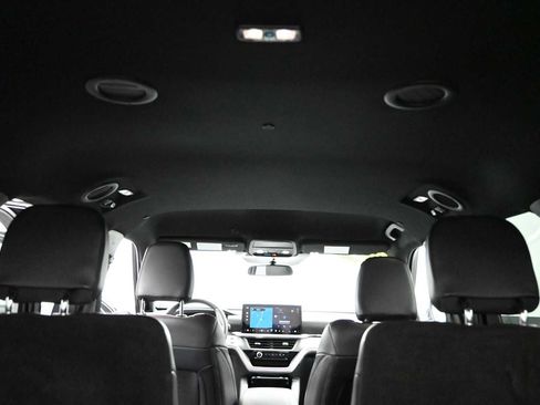 Used 2025 Ford Explorer ST-Line AWD/4WD image 80