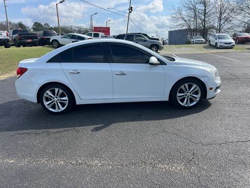 Used 2016 Chevrolet Cruze LTZ image 3