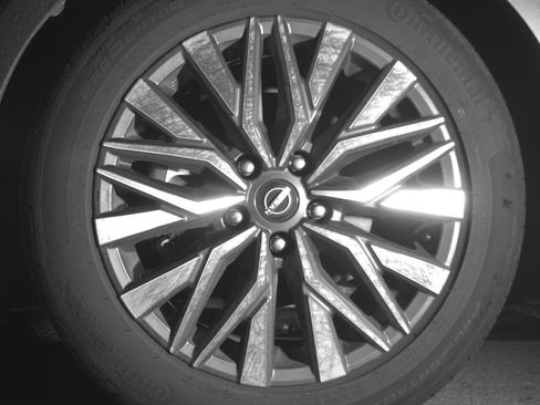 Used 2025 Nissan Altima 2.5 SV image 12