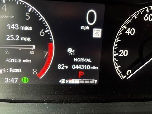 Used 2024 Honda Pilot EX-L image 17