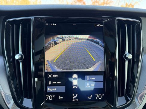 Used 2020 Volvo S60 T5 Momentum image 22