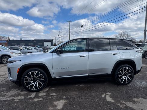 Used 2025 Jeep Wagoneer S Limited image 9