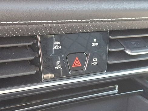 Used 2024 Volkswagen Atlas SEL Premium R-Line image 24