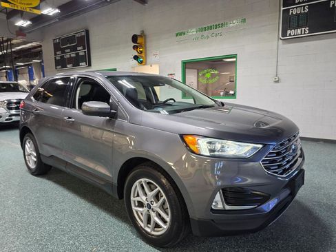 Used 2021 Ford Edge SEL w/ Cargo Accessory Package image 4
