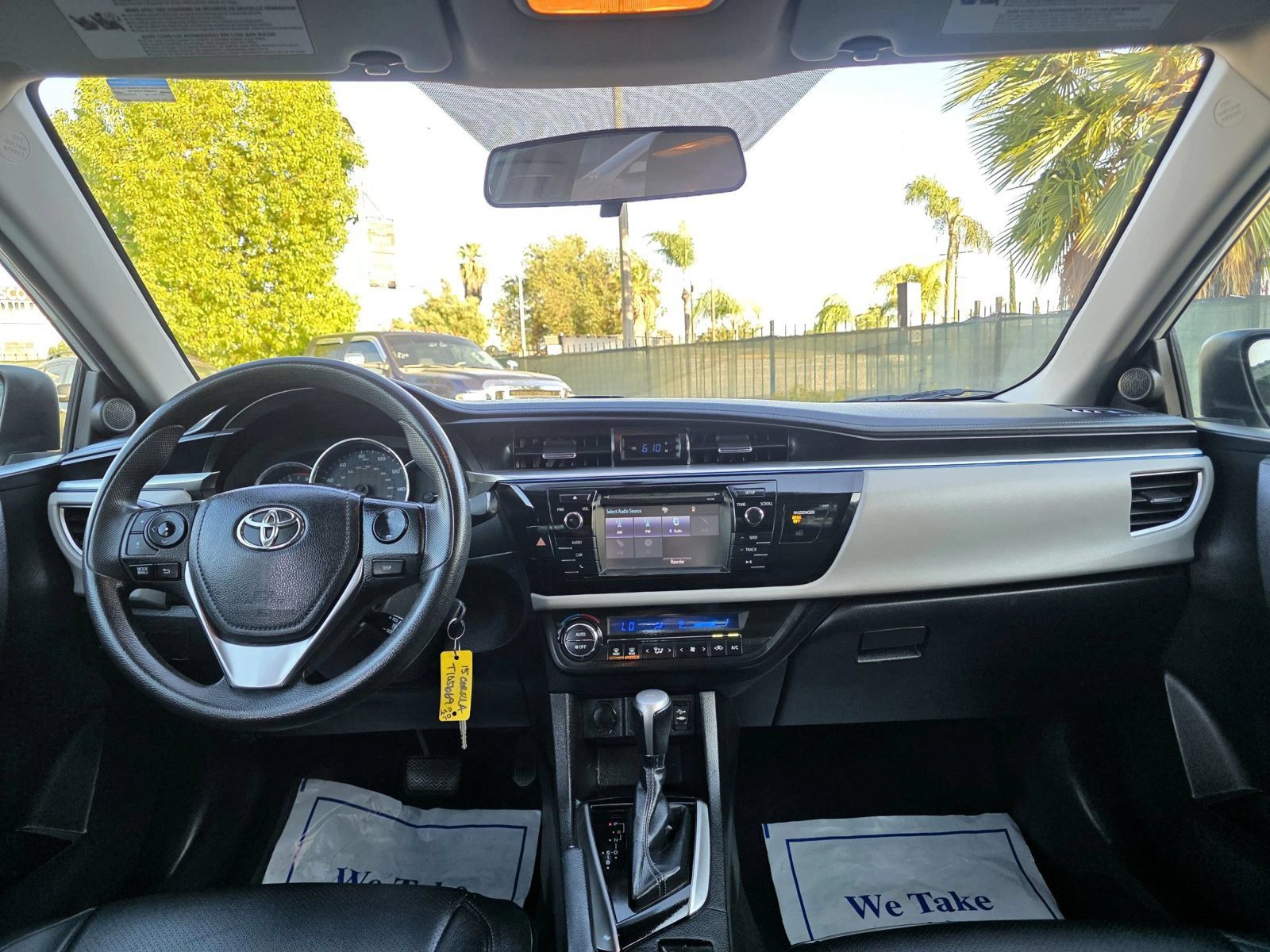Used 2015 Toyota Corolla LE FWD image 5