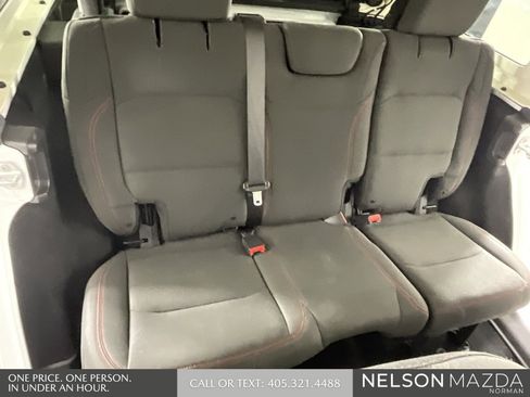 Used 2018 Jeep Wrangler Unlimited Rubicon w/ Dual Top Group image 30