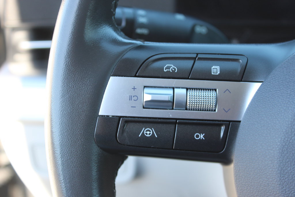 Used 2025 Hyundai Kona SEL AWD/4WD image 27