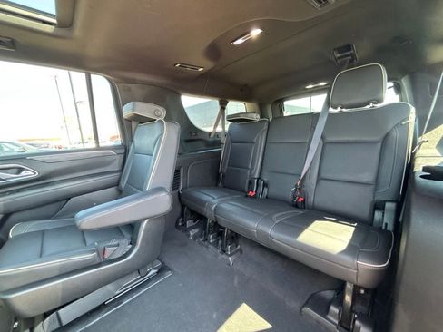 Used 2021 GMC Yukon XL SLT w/ SLT Luxury Plus Package AWD/4WD image 29