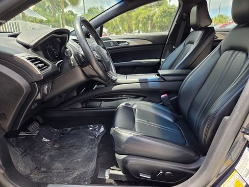 Used 2020 Lincoln MKZ FWD image 12