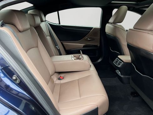 Certified 2023 Lexus ES 350 w/ Premium Package image 8