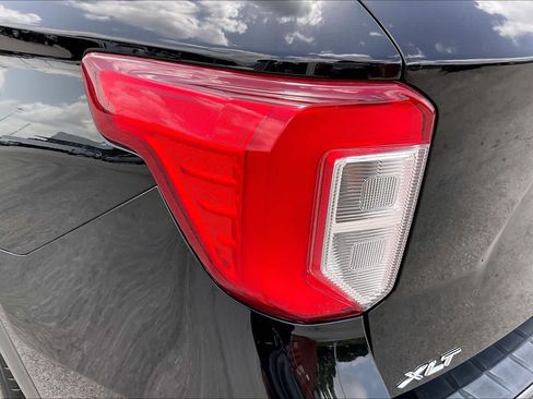 Used 2023 Ford Explorer XLT w/ Equipment Group 202A RWD image 27