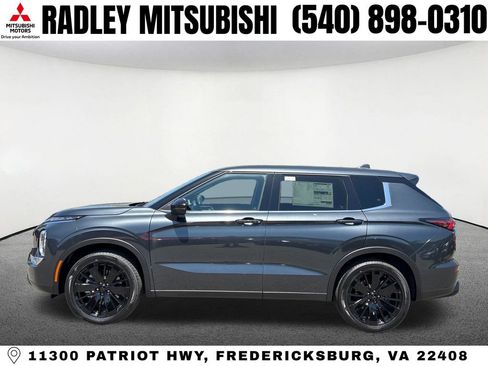 New 2026 Mitsubishi Outlander LE AWD/4WD image 17