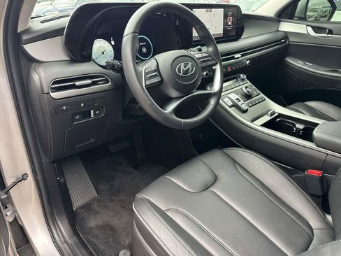 Used 2025 Hyundai Palisade SEL FWD image 17