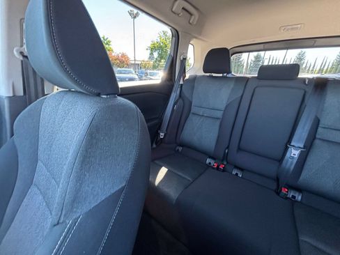 Used 2025 Nissan Rogue SV FWD image 41