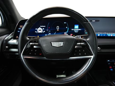 Used 2026 Cadillac Vistiq Platinum w/ LPO, Floor Liner Package AWD/4WD image 59