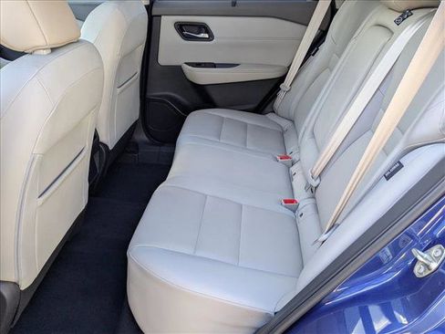 Used 2022 Nissan Rogue SV w/ SV Premium Package image 19