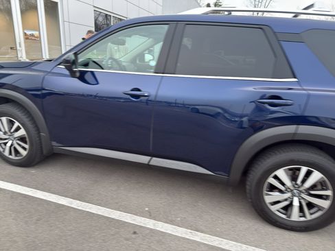 Certified 2022 Nissan Pathfinder SL image 8