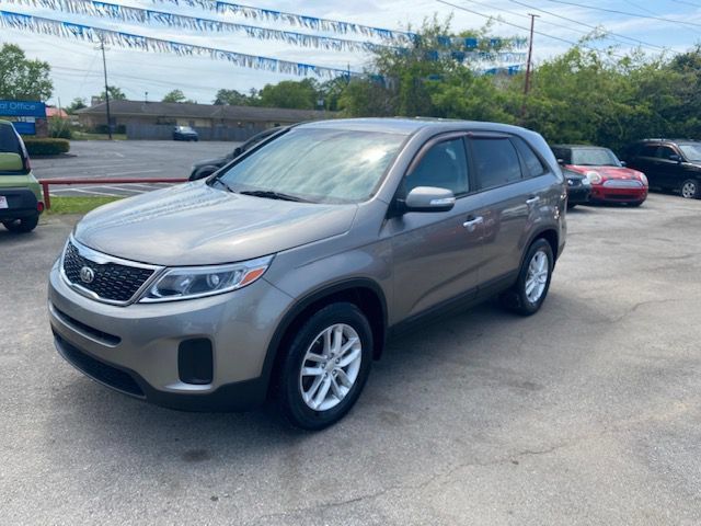 Used 2014 Kia Sorento LX FWD image 1