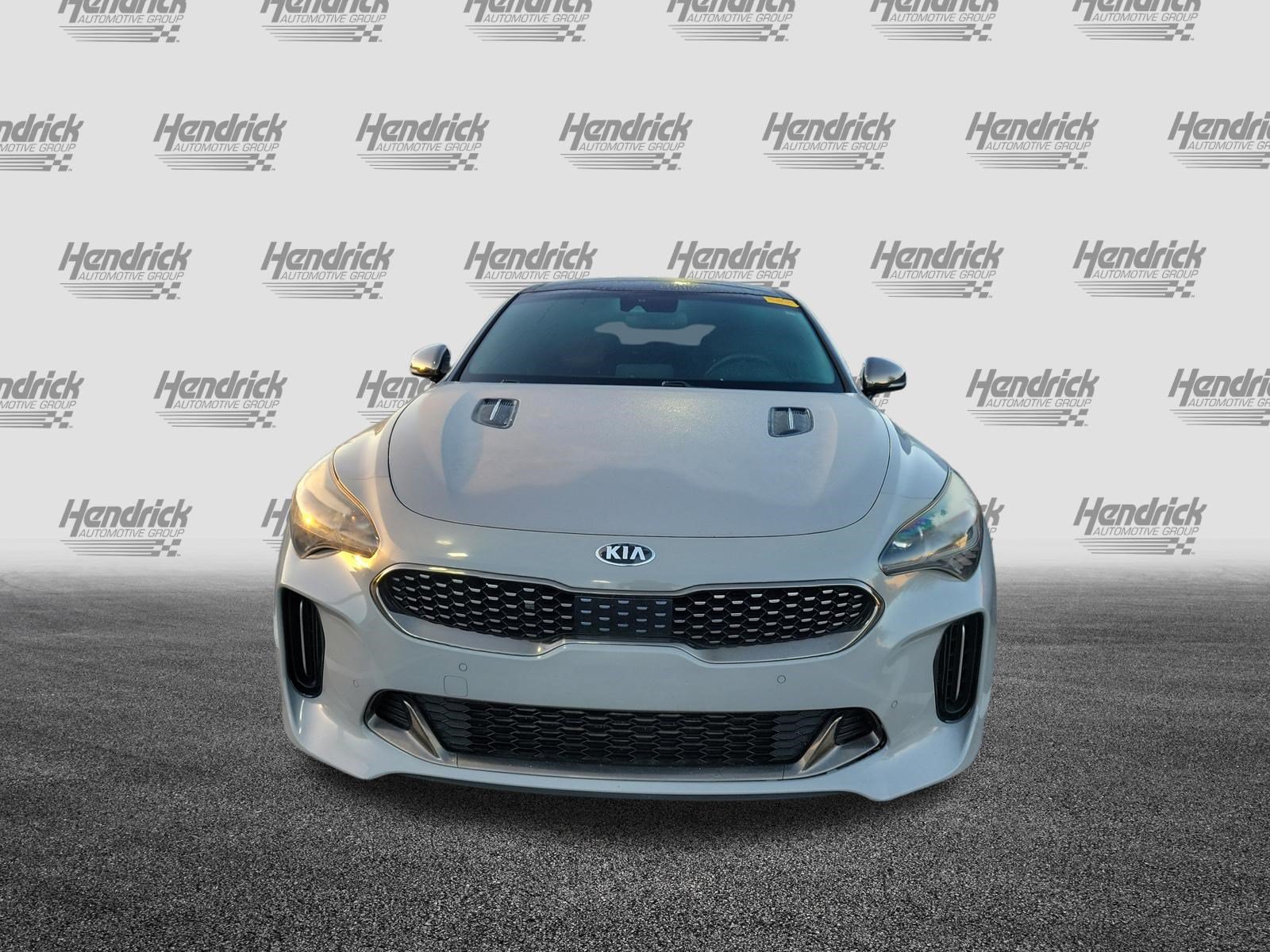 Used 2019 Kia Stinger GT1 RWD image 3