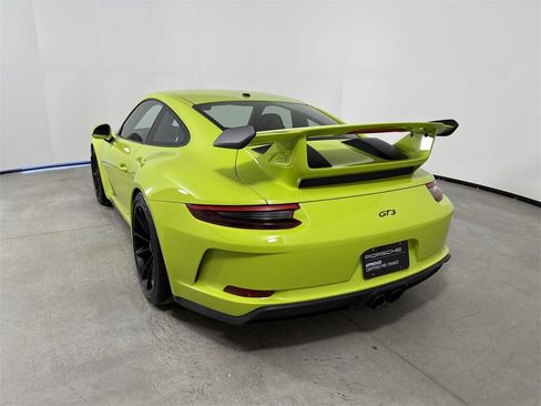Certified 2018 Porsche 911 GT3 image 3