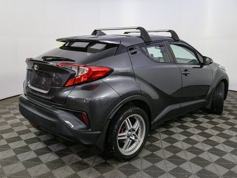 Used 2018 Toyota C-HR XLE image 11