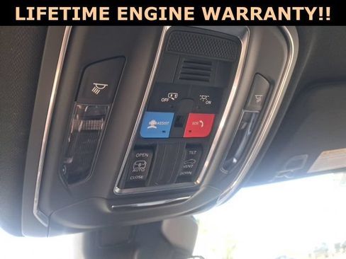 Used 2025 Jeep Grand Cherokee Laredo X w/ Trailer Tow Package AWD/4WD image 11