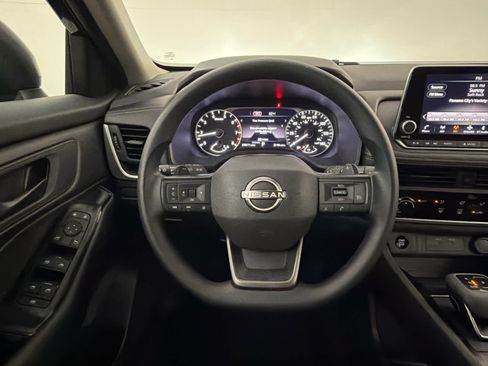 Certified 2026 Nissan Rogue S FWD image 17