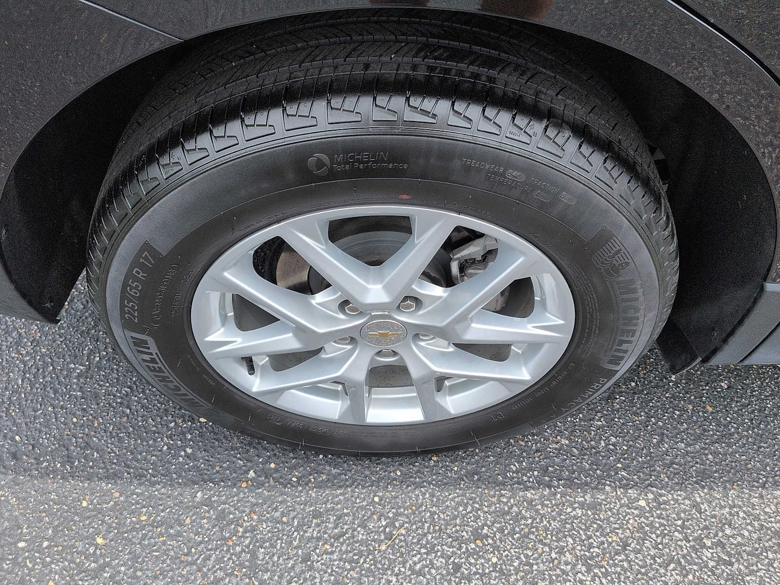 Used 2024 Chevrolet Equinox LT FWD image 9