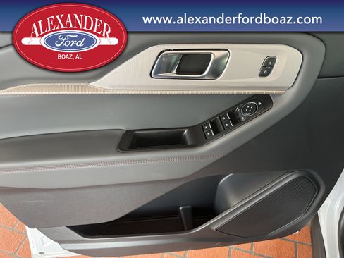 New 2026 Ford Explorer Active w/ Active Comfort Package image 10