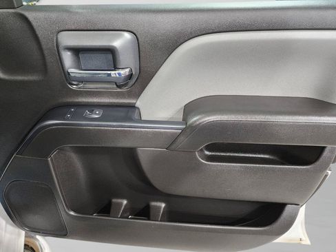 Used 2018 Chevrolet Silverado 2500 W/T AWD/4WD image 15