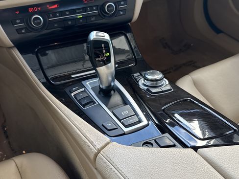 Used 2013 BMW 528i Sedan RWD image 24