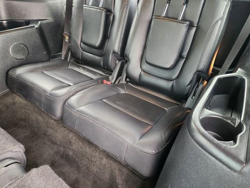 Used 2016 Ford Explorer XLT w/ Equipment Group 202A image 32