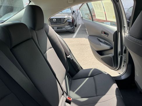 Used 2025 Toyota Corolla LE image 36