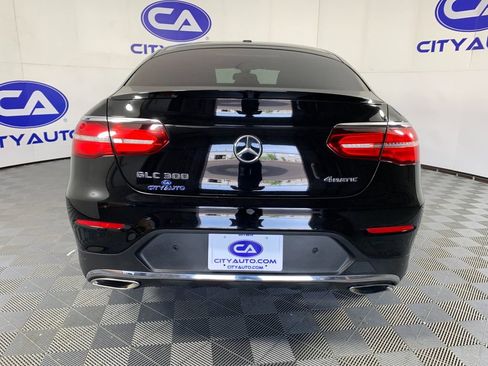 Used 2019 Mercedes-Benz GLC 300 4MATIC Coupe image 4