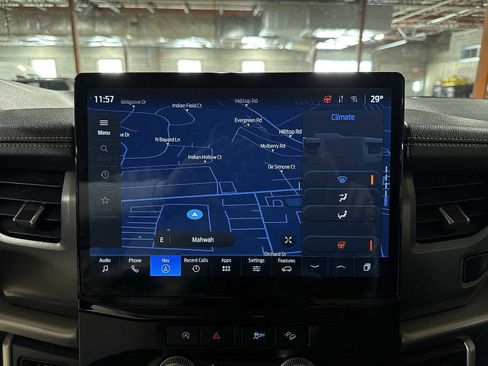 Used 2024 Ford Expedition XLT image 21