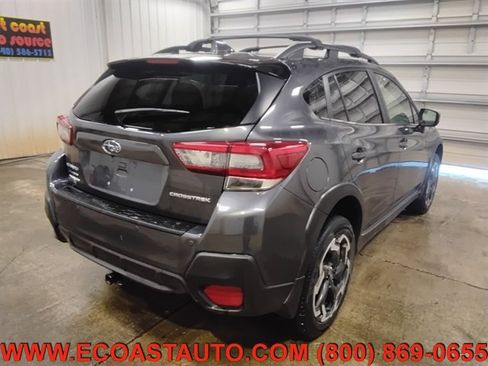 Used 2022 Subaru Crosstrek 2.5i Limited w/ Moonroof Package 2 AWD/4WD image 3