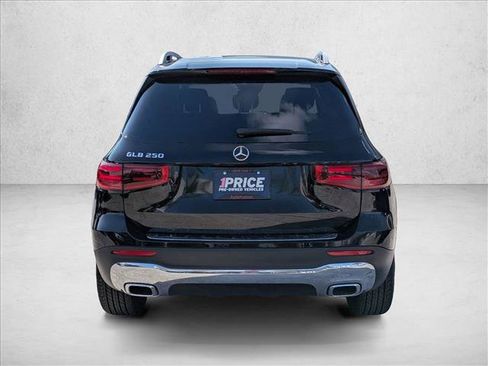 New 2026 Mercedes-Benz GLB 250 image 8