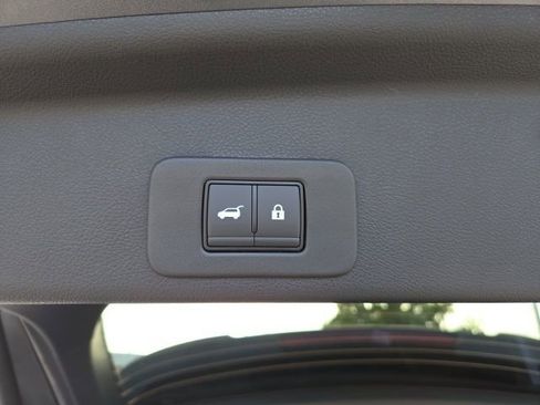 Certified 2025 Nissan Murano SV image 24