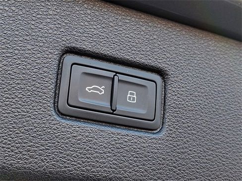 Used 2019 Audi Q7 3.0T Premium Plus image 32