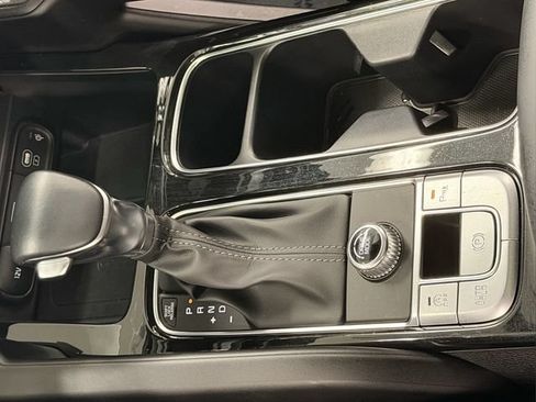 Certified 2025 Kia Telluride S FWD image 22