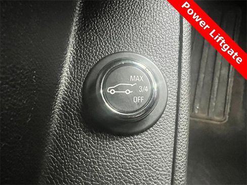 Used 2020 Chevrolet Traverse RS image 36