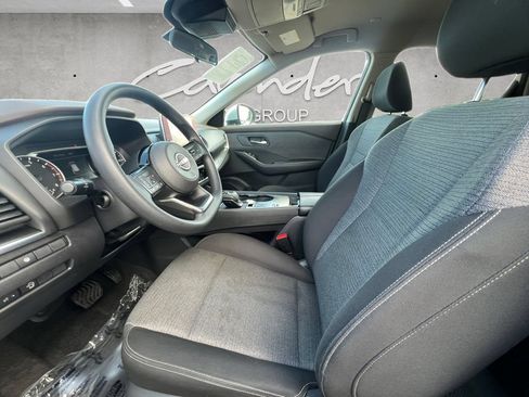 Used 2023 Nissan Rogue SV FWD image 19
